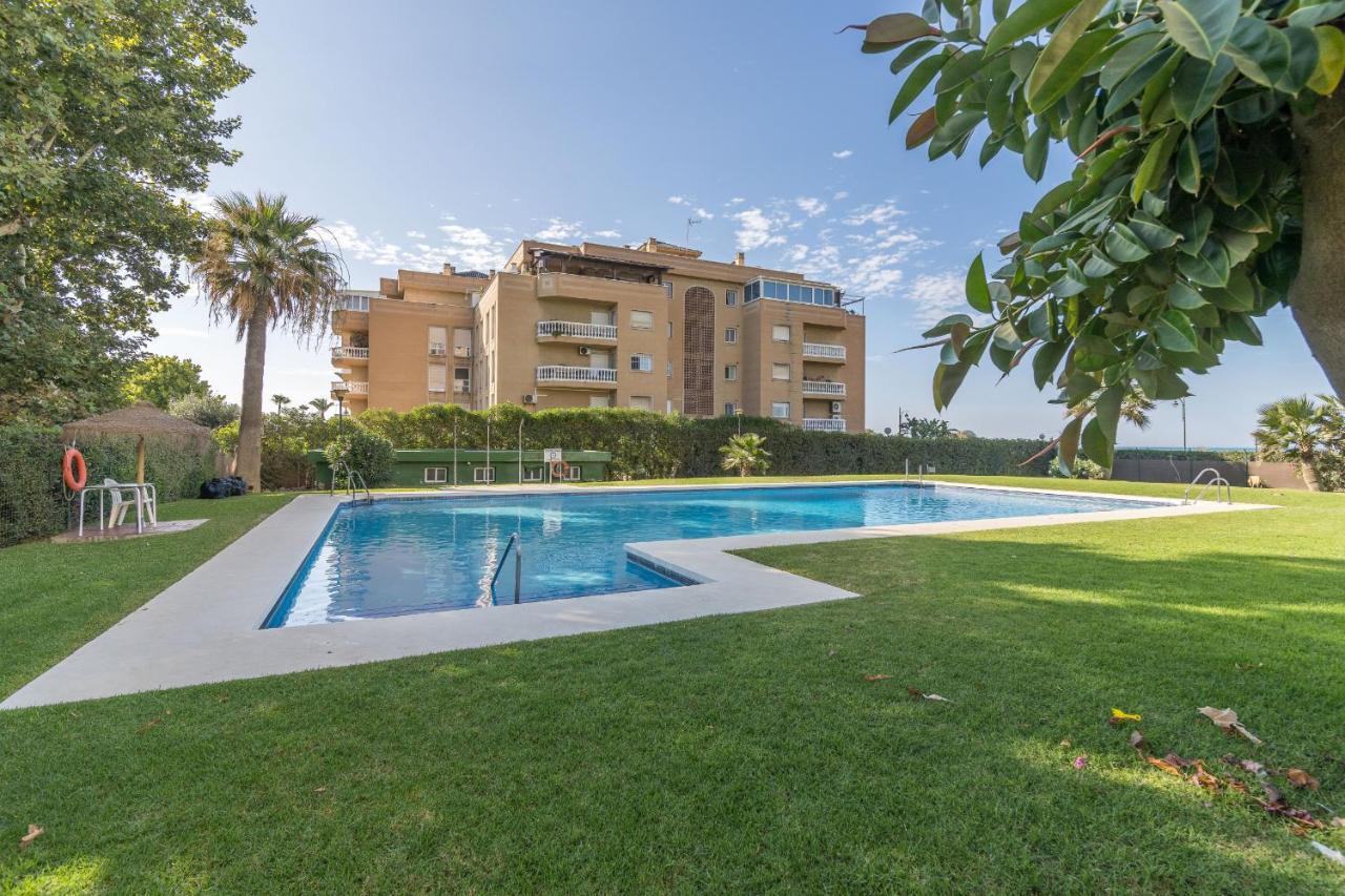 Suite Homes Hesperides Garden Beach Malaga Luaran gambar